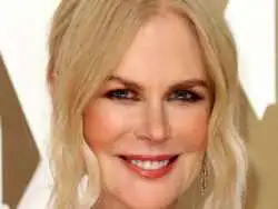 عکس| سفر در زمان؛ «نیکول کیدمن» در حال بازدید از بیمارستان کودکان در سیدنی؛ سال 1369