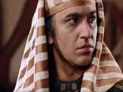 عکس| سفر در زمان؛ «ایناروس» سریال یوسف پیامبر در خانه شخصی اش؛ سال 1400