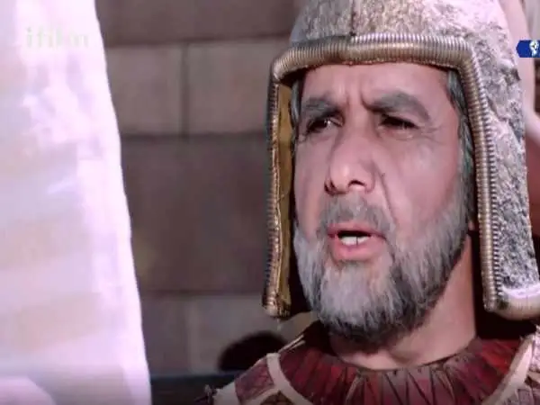 عکس| سفر در زمان؛ «رودامون، رئیس محافظان قصر پوتیفار» در پشت صحنه سریال یوسف پیامبر؛ سال 85