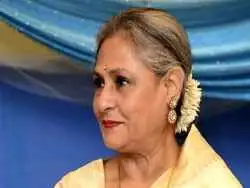 عکس| سفر در زمان؛ «جایا باچان» در جشن تولد آمیتا باچان در بمبئی؛ سال 1382