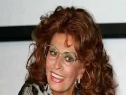 عکس| سفر در زمان؛ «سوفیا لورن» در صحنه ای از فیلم «نشان زهره»؛ سال 1333