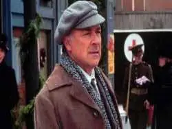 عکس| سفر زمان؛ چهرۀ «الک کینگ» (قصه های جزیره) در آخرین فیلمش در 72 سالگی