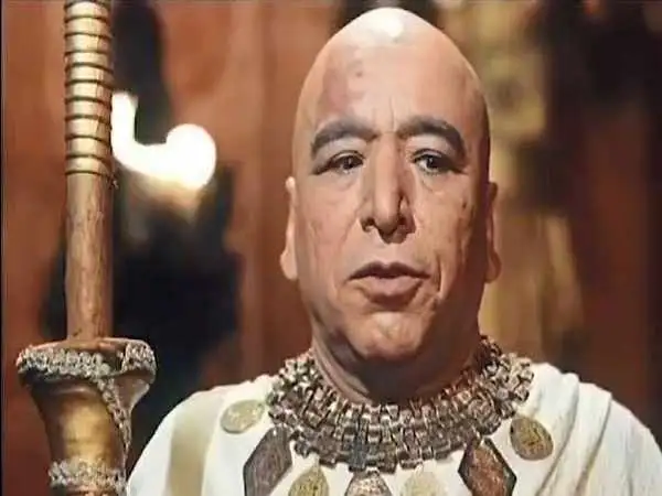 عکس| سفر زمان؛ «کیمونی کاهن» 15 سال بعد از سریال «یوسف پیامبر» در خانه اش