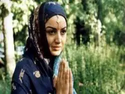 عکس| سفر در زمان؛ «سیتا» در پشت صحنه سریال مسافری از هند؛ سال 1382