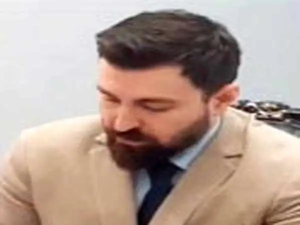 تفاوت پروتز سینه با لیفت سینه | آشنایی کامل با هر دو روش  جراحی سینه 