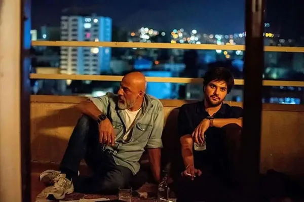 عشق مشترک یک پدر و پسر برای مردم جذاب از آب درآمد