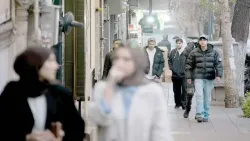 و اما بیکاری گسترده مثل یک سونامی قربانی می گیرد