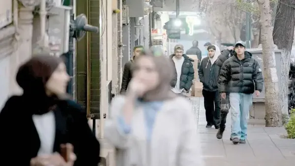 و اما بیکاری گسترده مثل یک سونامی قربانی می گیرد